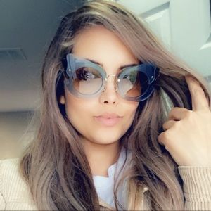 ❤️miu miu butterfly ❤️